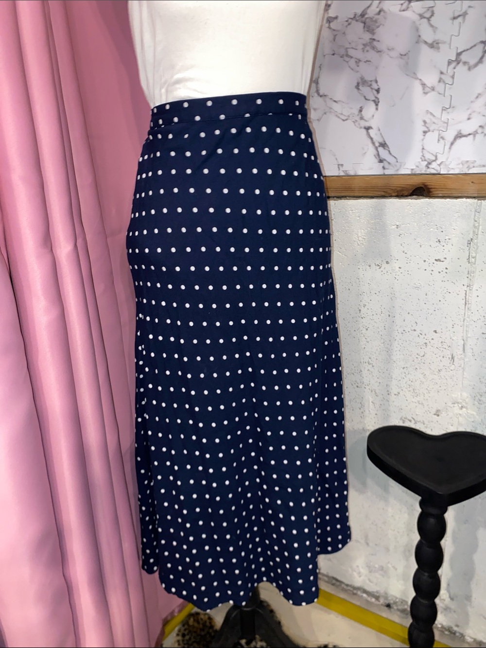 Old Navy Navy and White Polka Dot Skirt - Picture 2 of 7